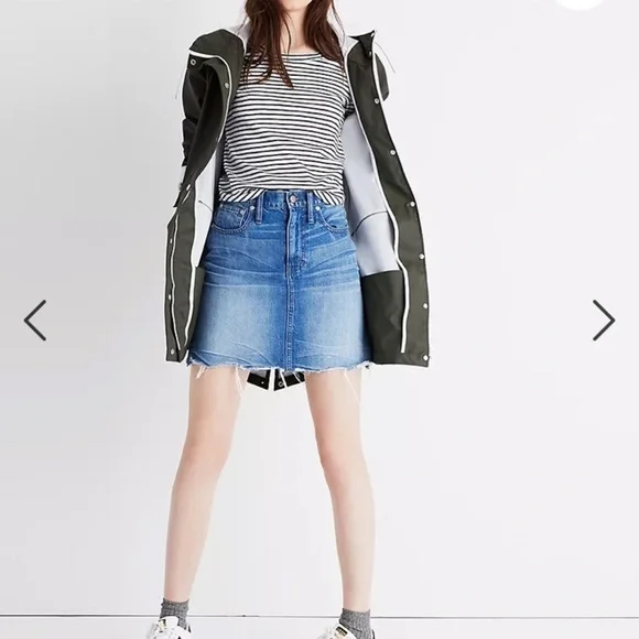 Madewell McCarren Raw-Hem Jean Skirt Size 27